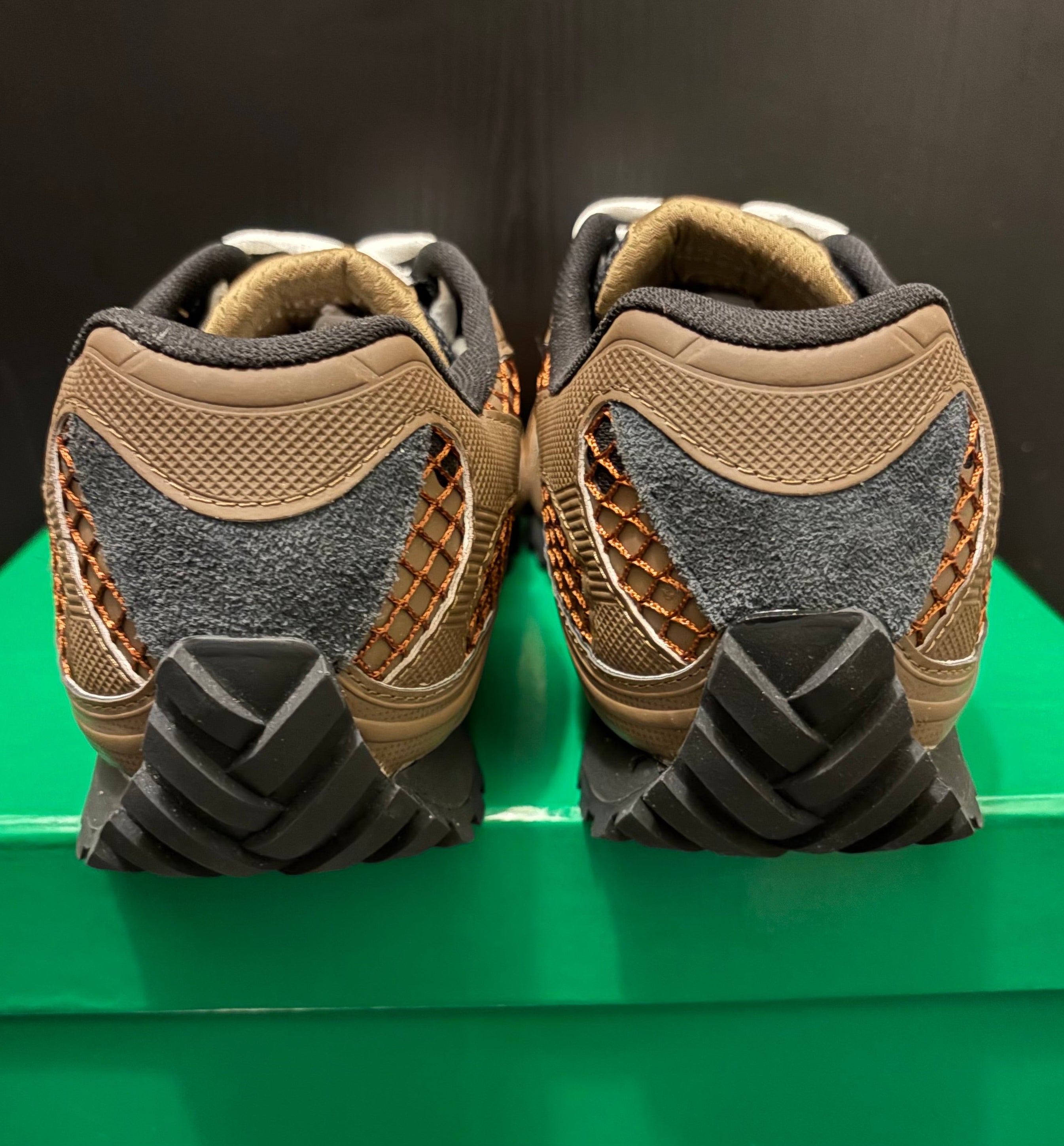 B*ttega Orb*t (Brown/Pine Cone)