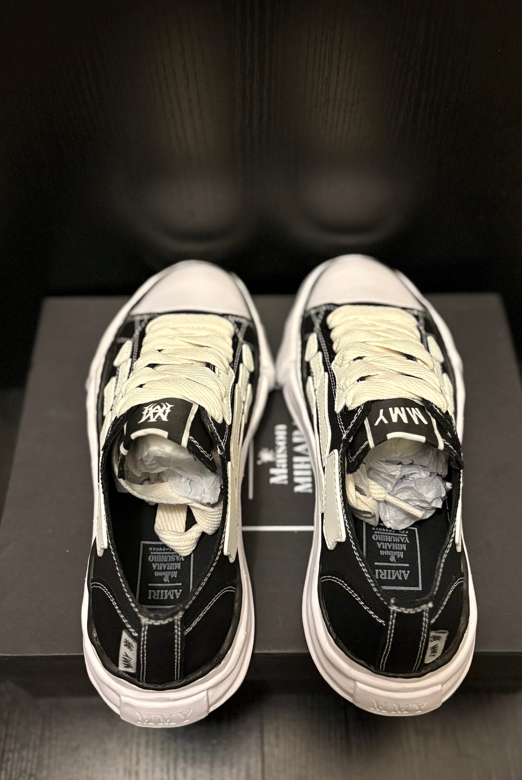 Mais*n Mih*ra x Am*ri’s Black